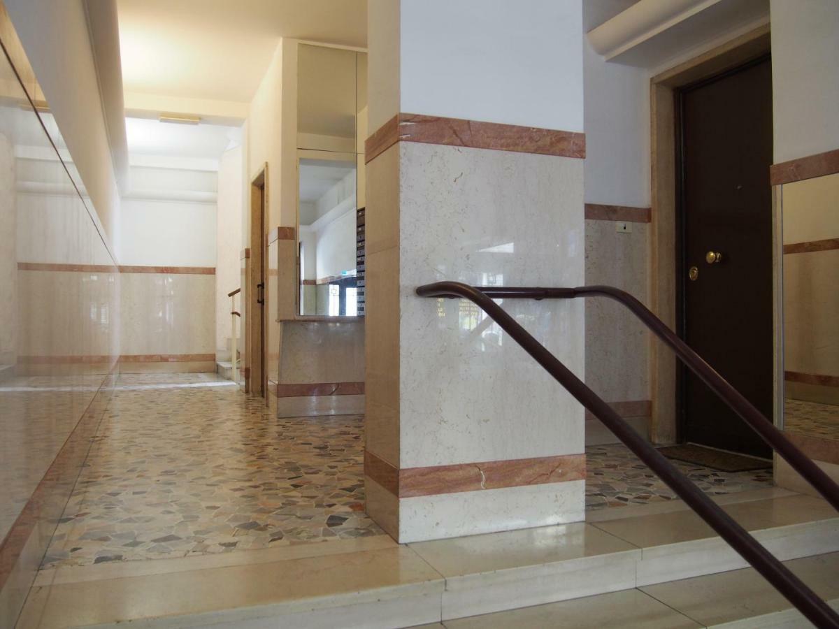 Holiday In Rome Exterior photo